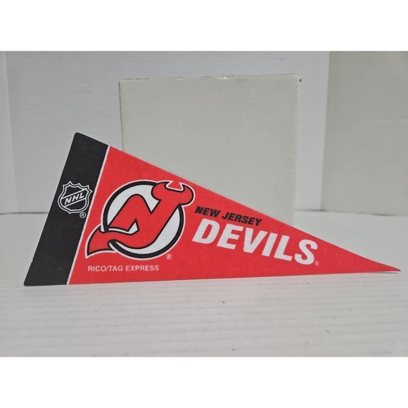 New Jersey Devils NHL Hockey Mini Pennant 9"x4" Felt Banner Flag - Picture 1 of 3